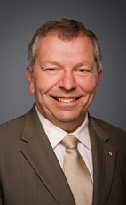 Photo - L'hon. Ted Menzies - Cliquez pour accéder au profil du/de la député(e)