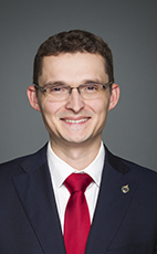 Photo - Tom Kmiec - Cliquez pour accéder au profil du/de la député(e)