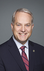 Photo - Kelly McCauley - Cliquez pour accéder au profil du/de la député(e)