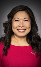 Photo - L’hon. Mary Ng - Cliquez pour accéder au profil du/de la député(e)
