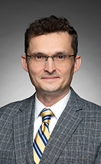Photo - Tom Kmiec - Cliquez pour accéder au profil du/de la député(e)