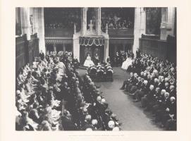 Gallerie de photos pour Her Majesty Queen Elizabeth II Opening Parliament, October 14, 1957 photo2